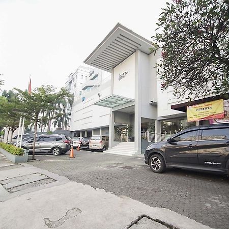 Sofyan Hotel Soepomo Jakarta Exterior photo