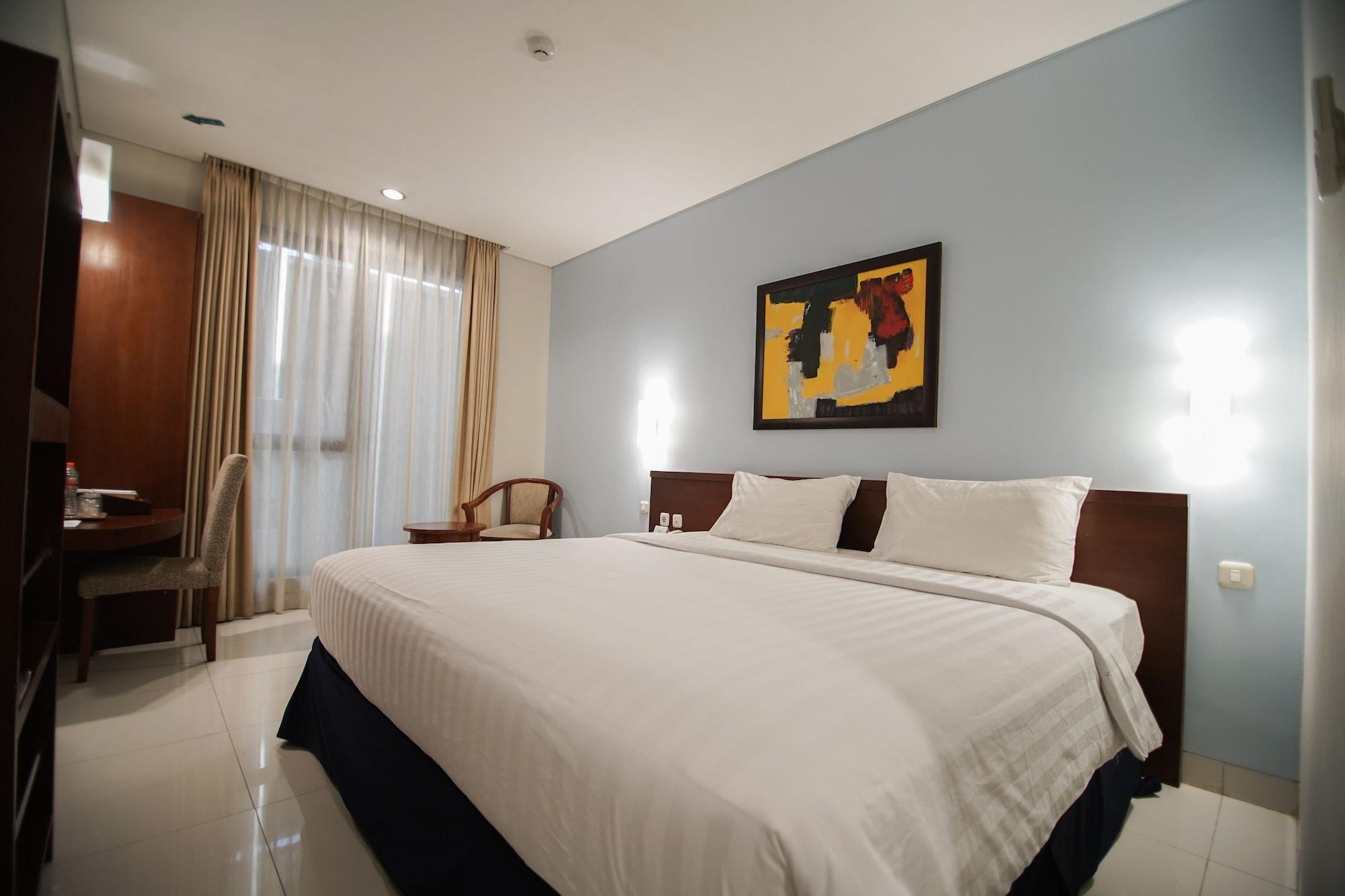 Sofyan Hotel Soepomo Jakarta Exterior photo