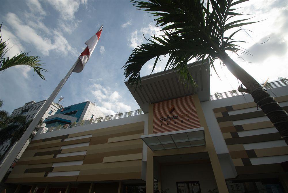 Sofyan Hotel Soepomo Jakarta Exterior photo
