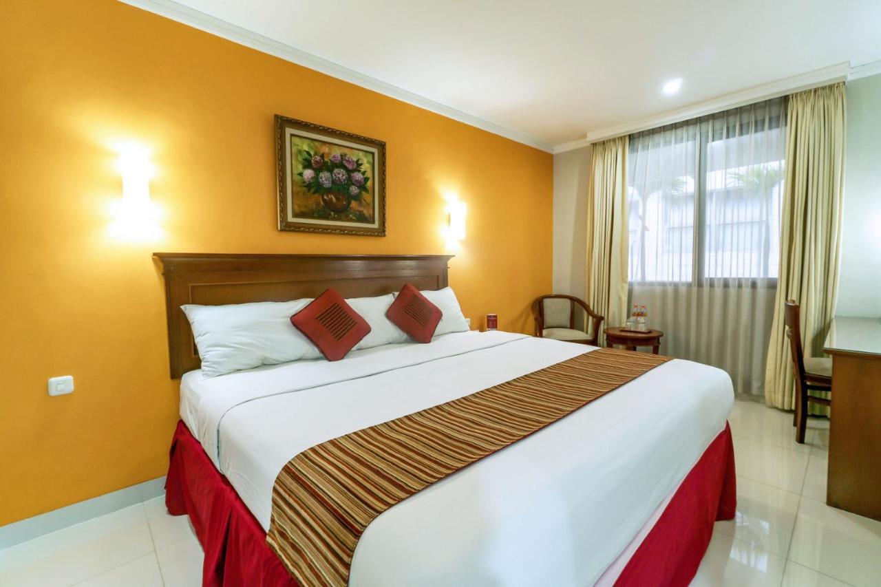 Sofyan Hotel Soepomo Jakarta Exterior photo