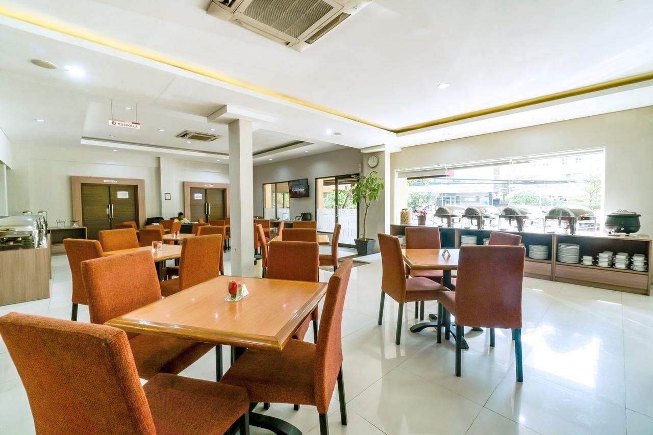 Sofyan Hotel Soepomo Jakarta Exterior photo